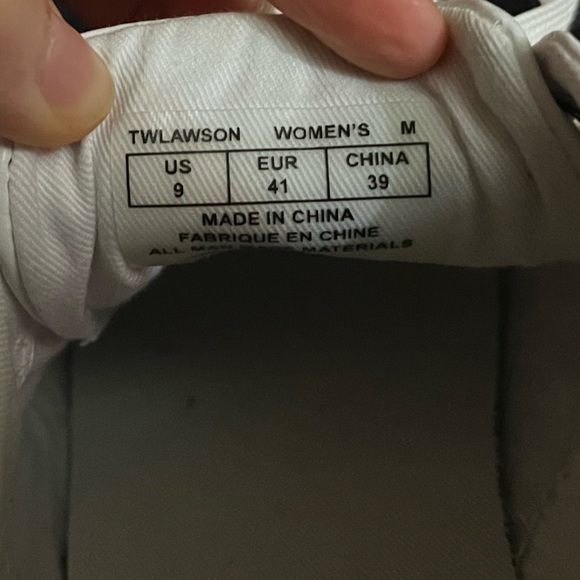 Tommy Hilfiger Sneakers - Picture 7 of 7